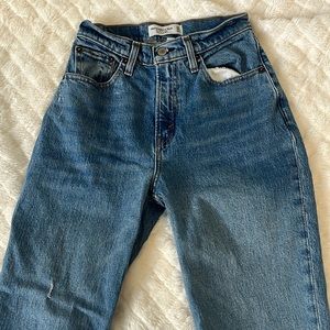 Curve love Abercrombie 90s straight